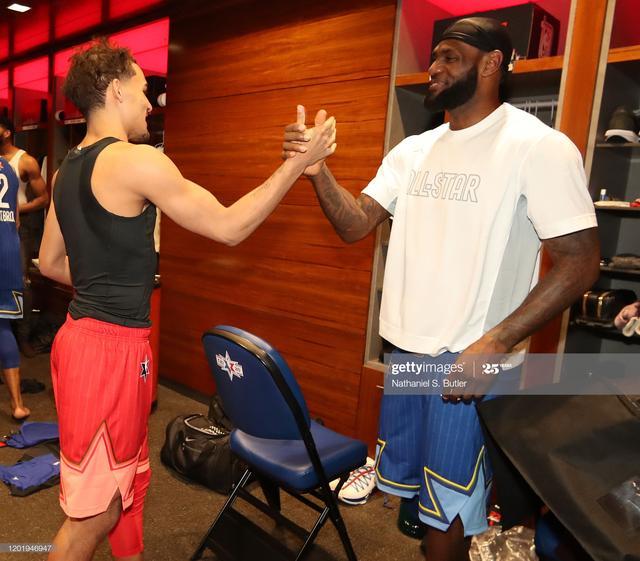 吴前贡献16分5篮板5助攻，两队唯一得分上双的本土球员