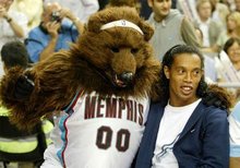 足球报：铁人引进邦本宜裕是庄毅慧眼识珠，明年续约问题不大